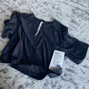 Lululemon Mesh Back cropped Tee